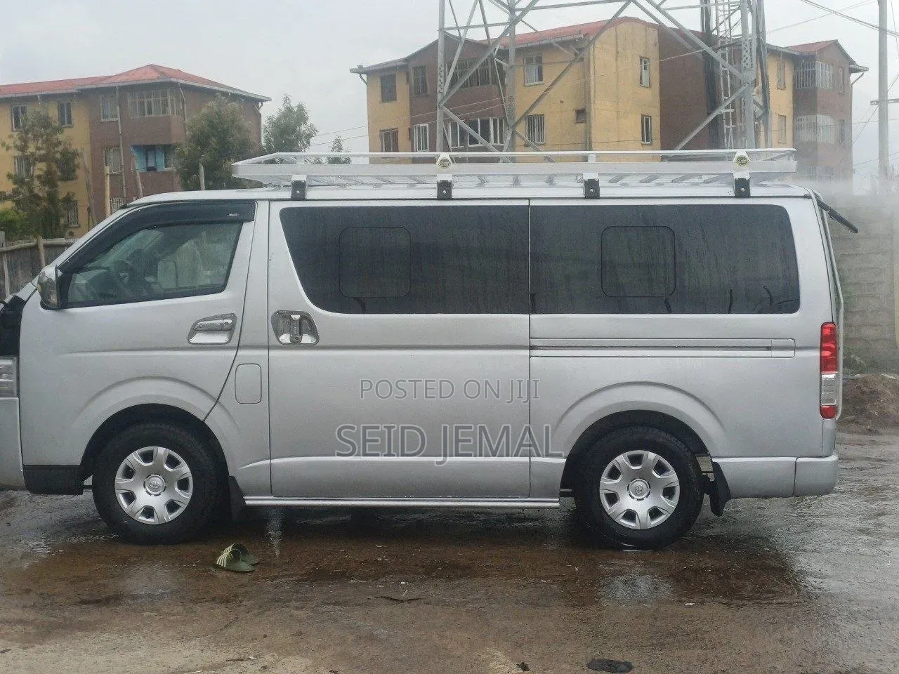Toyota HiAce 2007 Silver