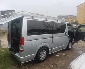 Toyota HiAce 2007 Silver