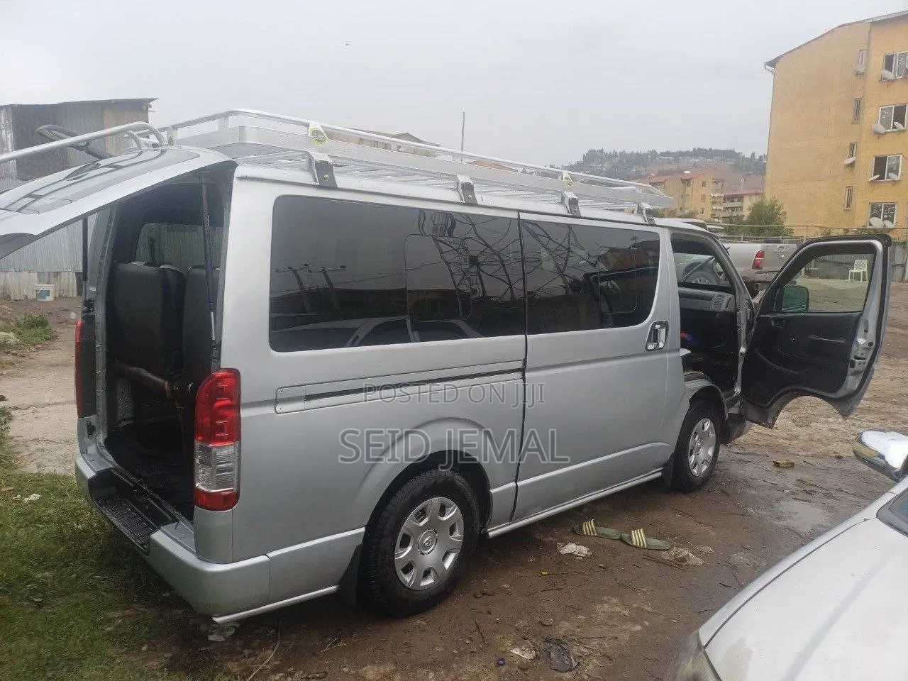 Toyota HiAce 2007 Silver