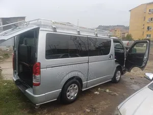 Toyota HiAce 2007 Silver