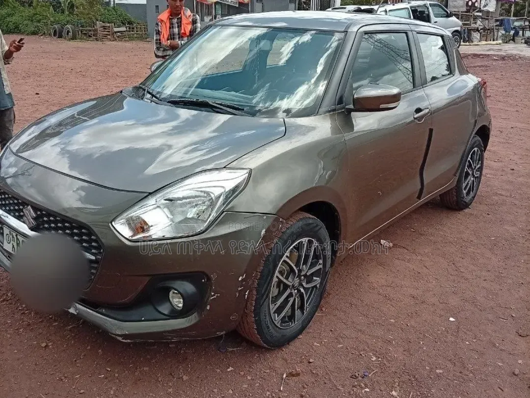 Suzuki Swift 2021 Pink