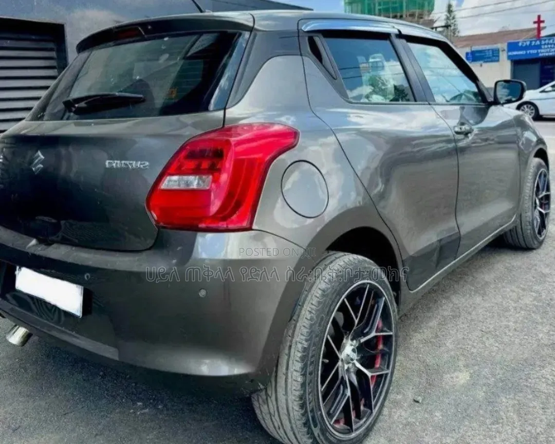 Suzuki Swift 2021 Pink
