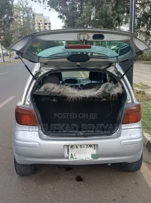 Toyota Vitz 1.0 FWD 3dr 2003 Silver
