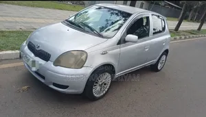 Toyota Vitz 1.0 FWD 3dr 2003 Silver