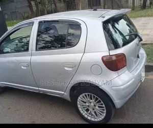 Toyota Vitz 1.0 FWD 3dr 2003 Silver