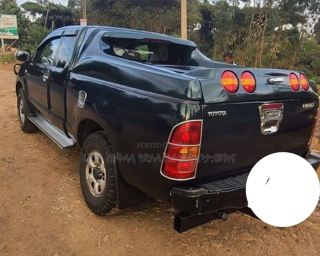 Toyota Hilux 2006 Matt Black