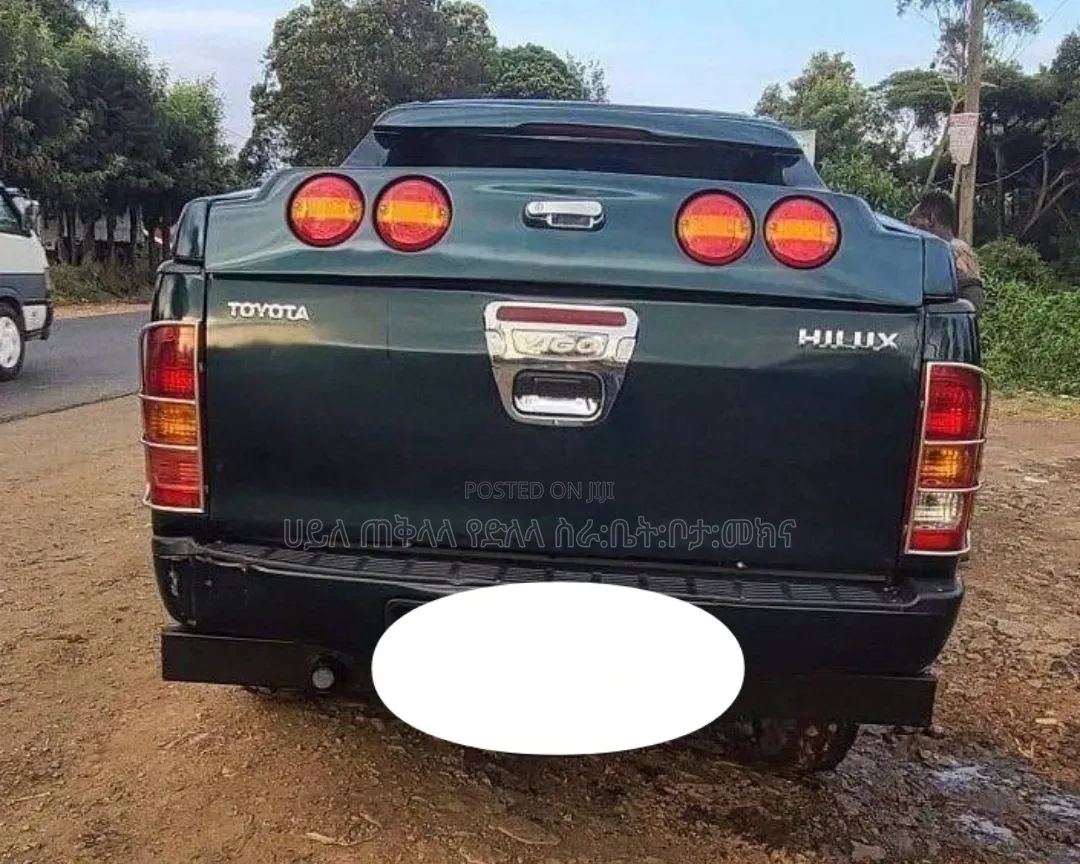 Toyota Hilux 2006 Matt Black
