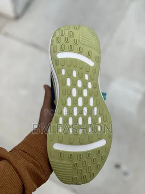 Nike Trainer Easy Comfort With Every Step
