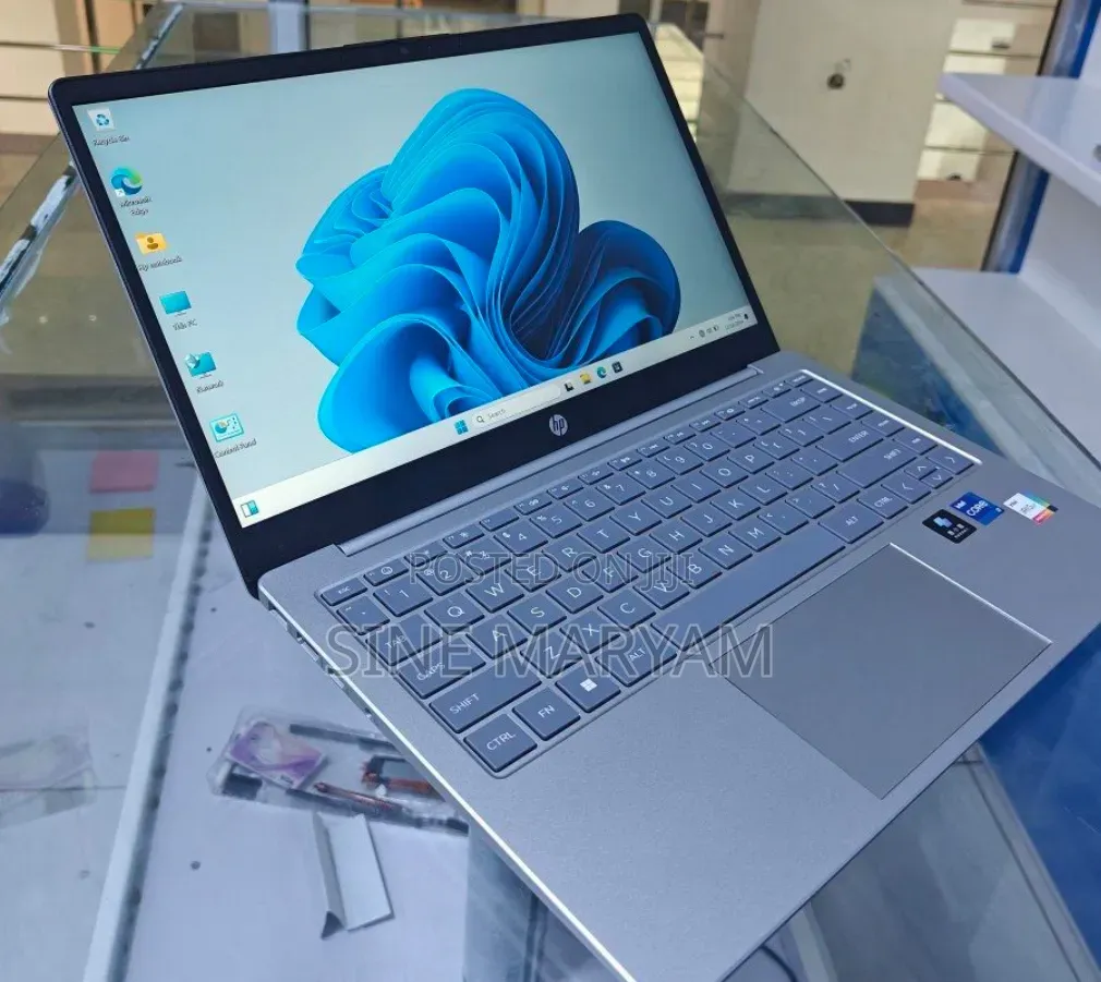 New Laptop HP Stream Notebook 16GB Intel Core i7 SSD 1T