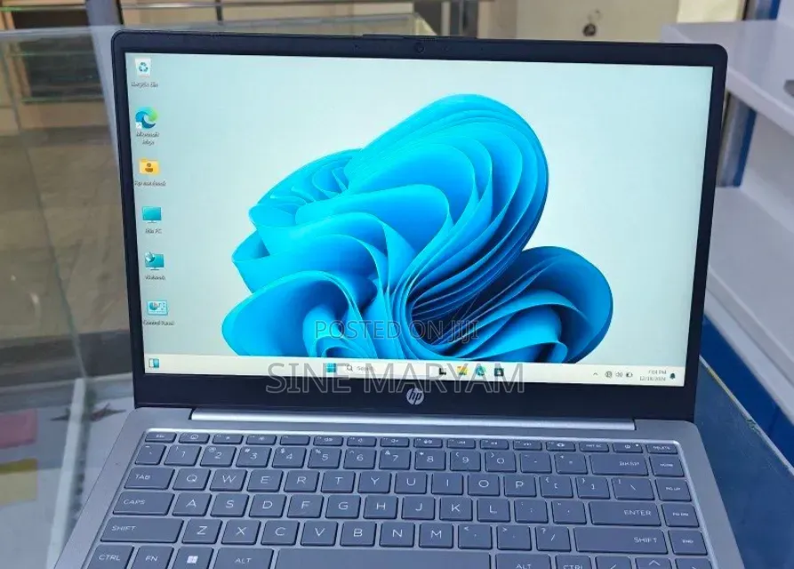 New Laptop HP Stream Notebook 16GB Intel Core i7 SSD 1T