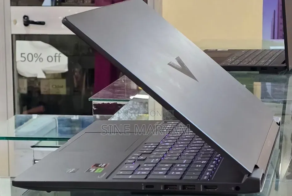 New Laptop HP Victus 15 16GB AMD Ryzen 7 SSD 1T