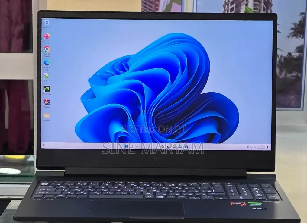 New Laptop HP Victus 15 16GB AMD Ryzen 7 SSD 1T