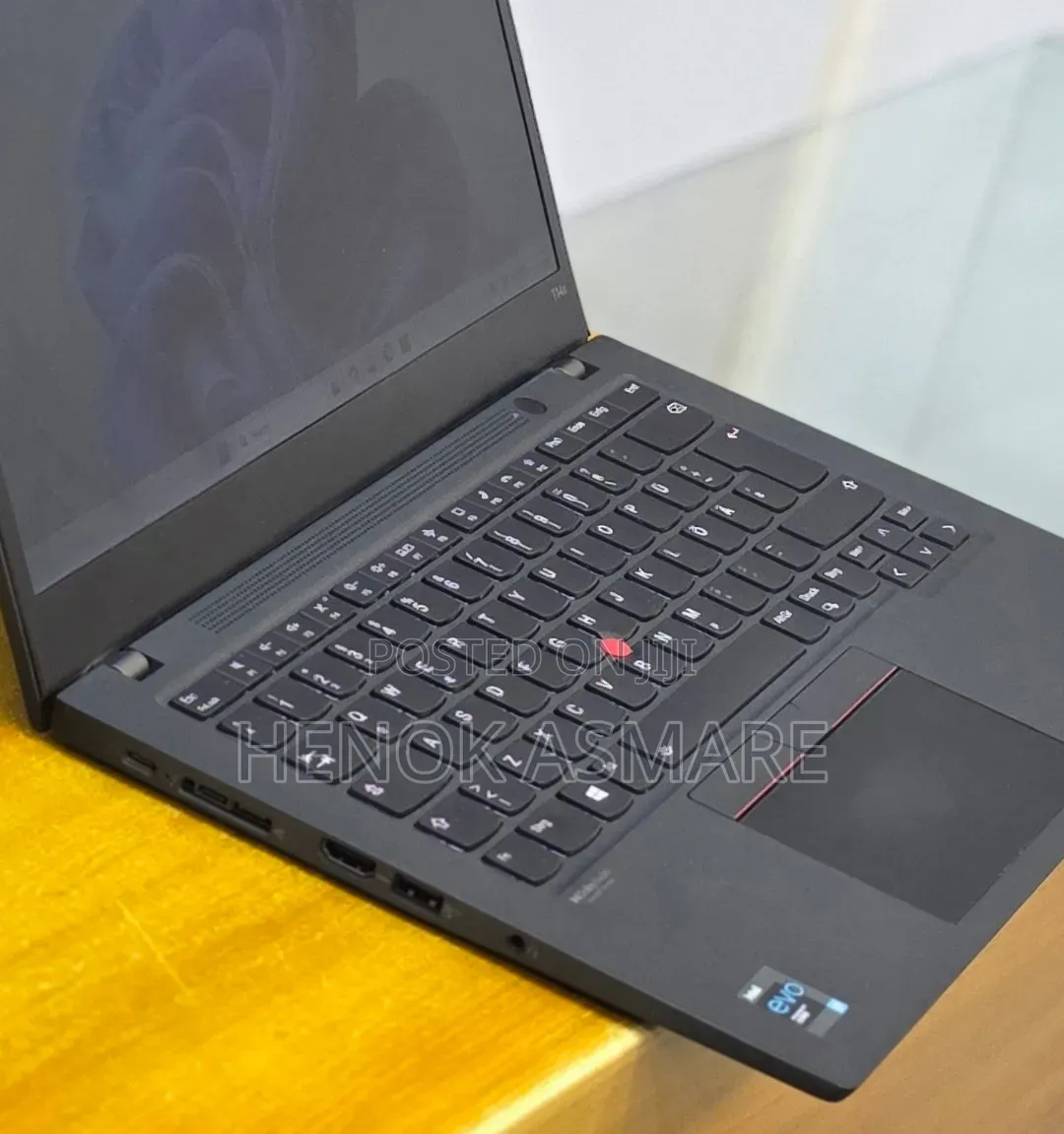 New Laptop Lenovo ThinkPad T14s Gen 2 16GB Intel Core i7 SSD 512GB