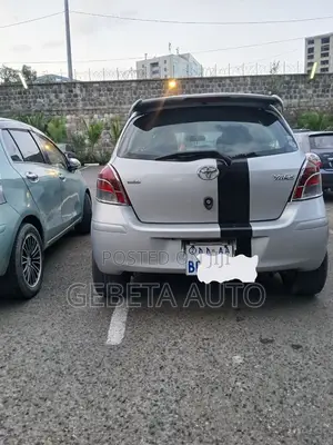 Toyota Yaris 2010 Silver