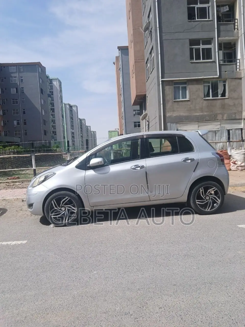 Toyota Yaris 2010 Silver