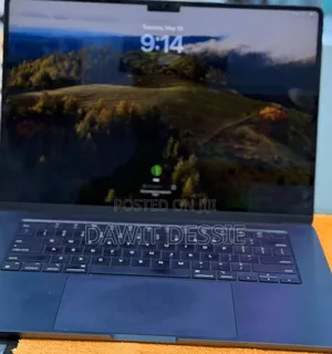 New Laptop Apple MacBook Air 2024 M3 15-inch 16GB Apple M3 SSD 256GB