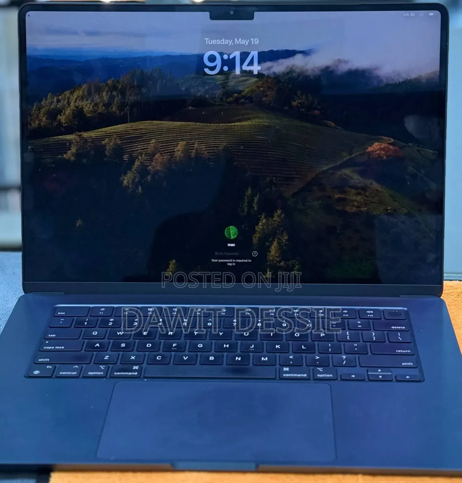 New Laptop Apple MacBook Air 2024 M3 15-inch 16GB Apple M3 SSD 256GB