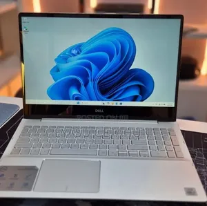 New Laptop Dell Inspiron 15 8GB Intel Core i5 SSD 256GB