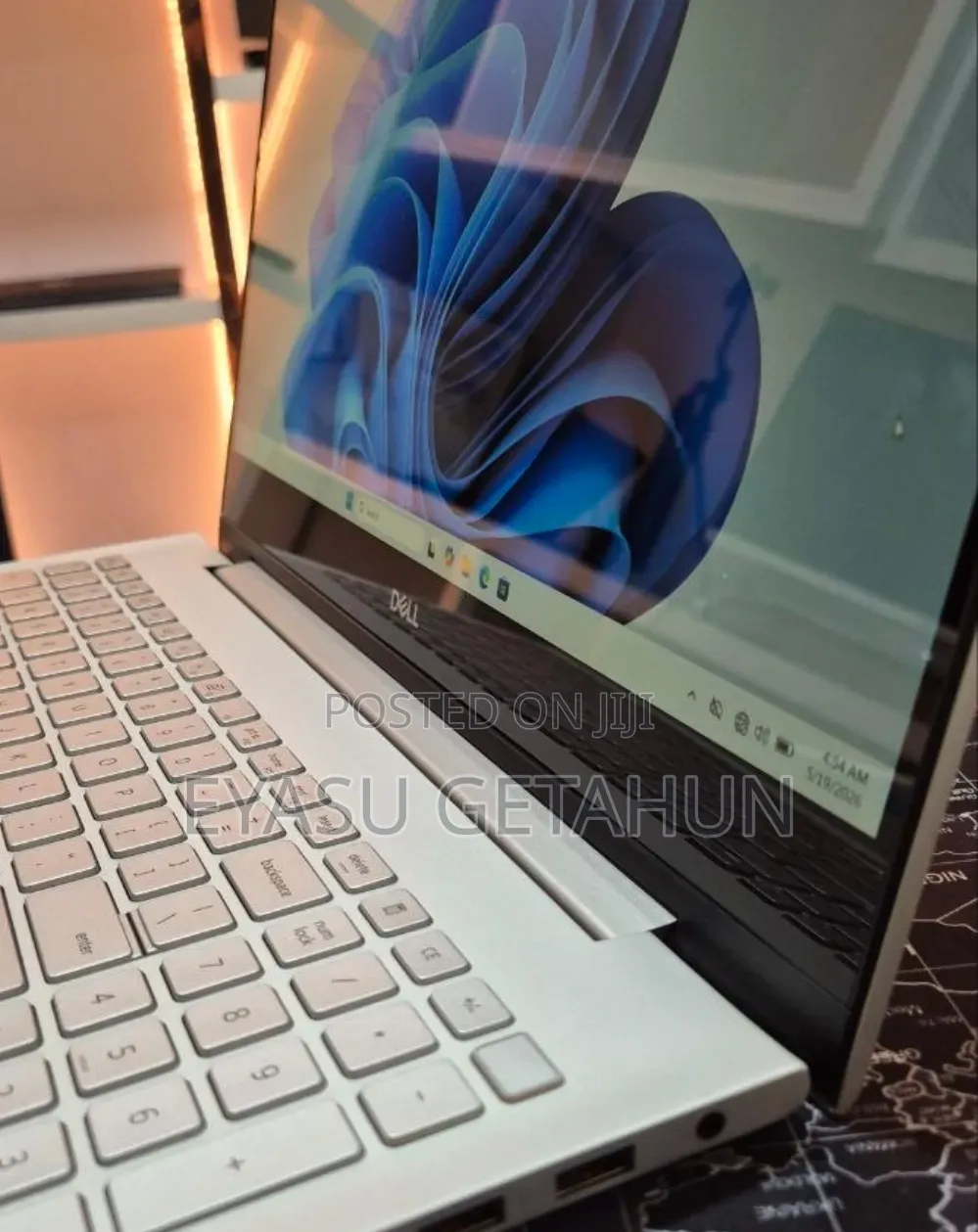 New Laptop Dell Inspiron 15 8GB Intel Core i5 SSD 256GB