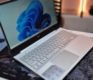 New Laptop Dell Inspiron 15 8GB Intel Core i5 SSD 256GB