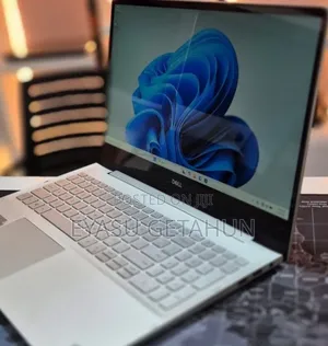 New Laptop Dell Inspiron 15 8GB Intel Core i5 SSD 256GB