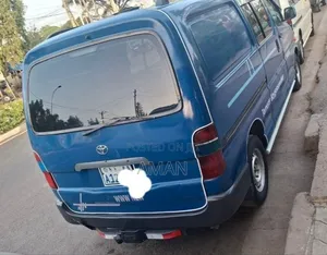 Toyota HiAce 2001 Blue