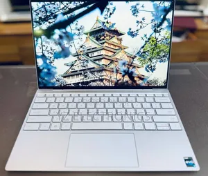 New Laptop Dell XPS 13 8GB Intel Core i5 SSD 256GB