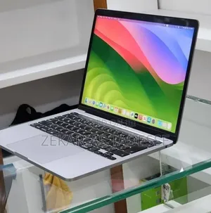 New Laptop Apple MacBook Pro 2020 16GB Intel Core i5 SSD 512GB