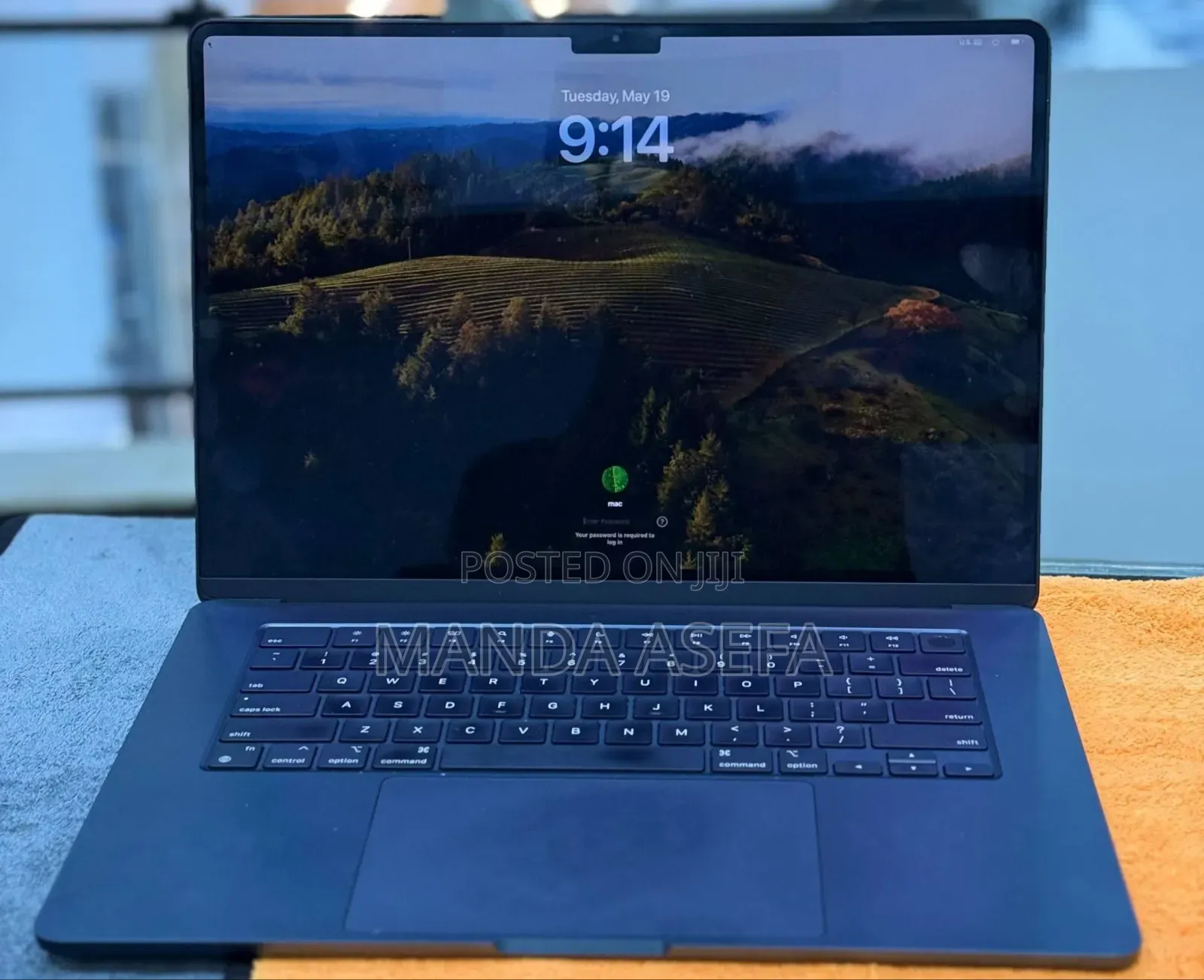 New Laptop Apple MacBook Air 2024 M3 15-inch 16GB Apple M3 SSD 256GB