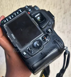 Nikon D7000 Camera 24-85mm Lens