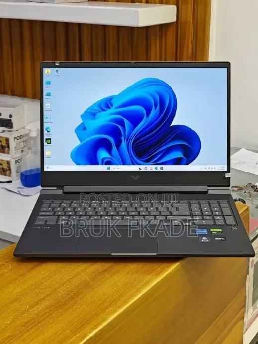 New Laptop HP Victus 16 16GB Intel Core i7 SSD 1T