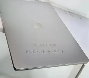 New Laptop Apple MacBook Pro 2019 32GB Intel Core i9 SSD 1T