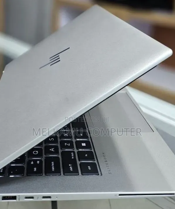 New Laptop HP EliteBook 840 G10 16GB Intel Core i5 SSD 512GB