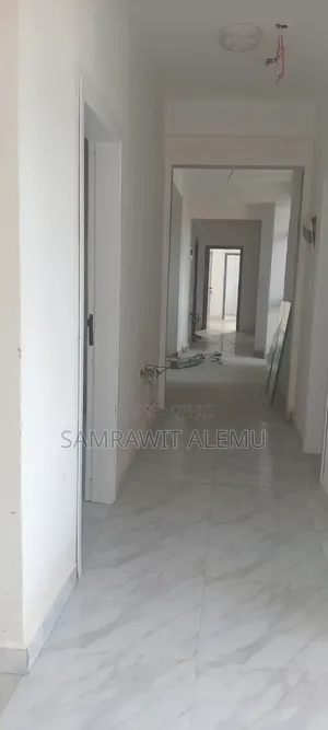 2bdrm Apartment in አዋሬ, Yeka for sale