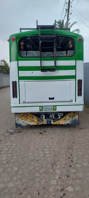 Isuzu Executive Bus 2014 White