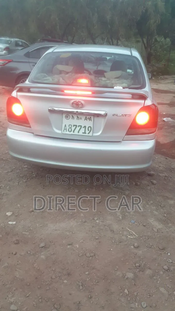 Toyota Platz 2005 Silver