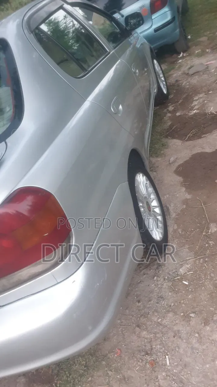 Toyota Platz 2005 Silver