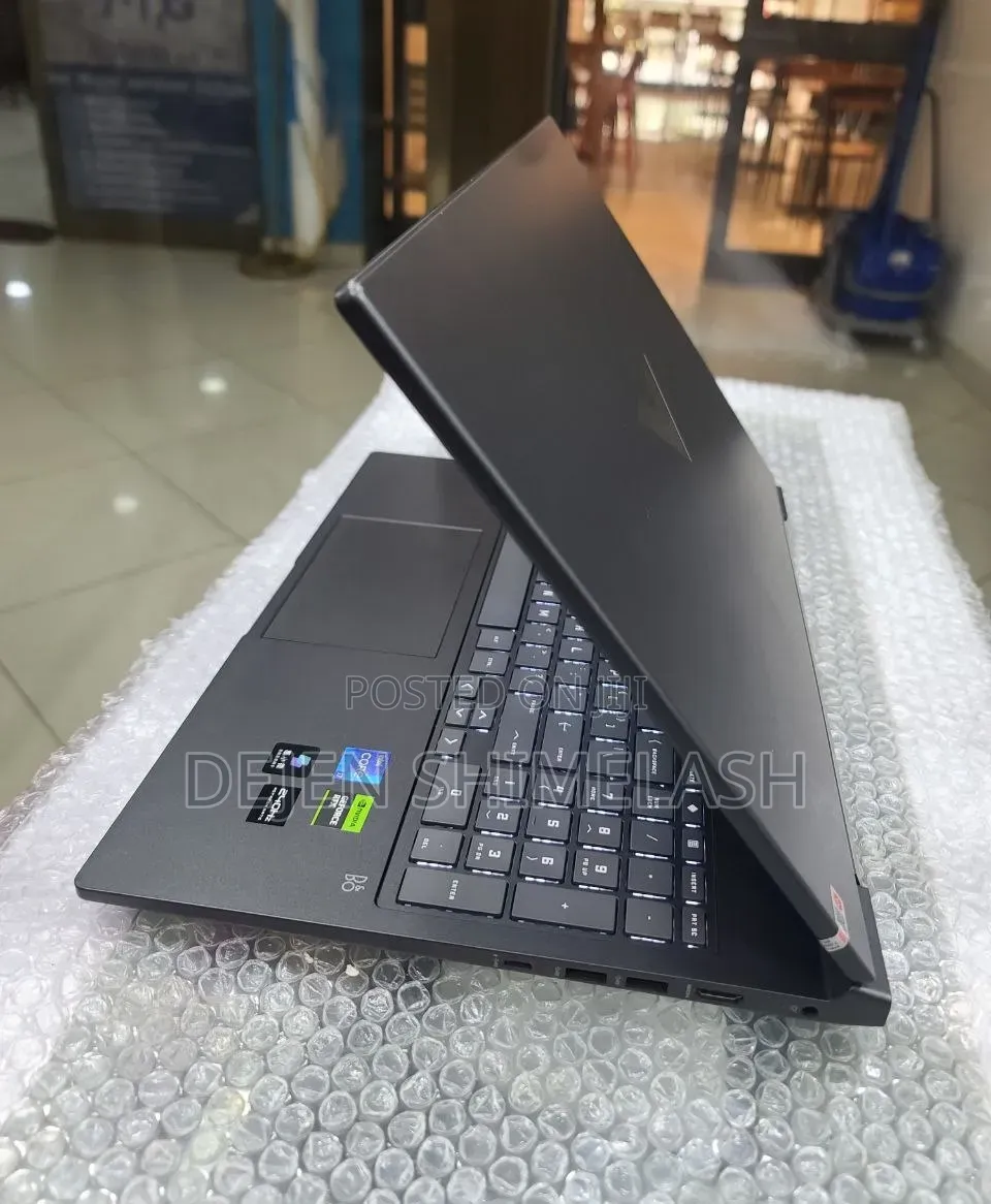New Laptop HP Victus 16 16GB Intel Core i7 SSD 1T