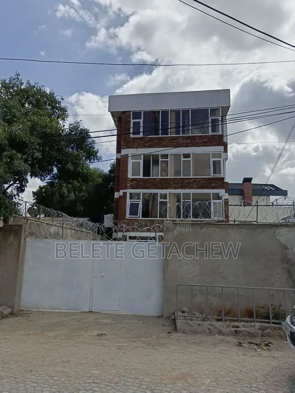 7bdrm House in Bole Dembel, G+3 for sale