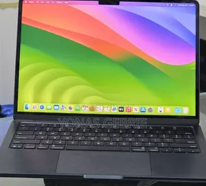 New Laptop Apple MacBook 16GB Apple M4 SSD 256GB