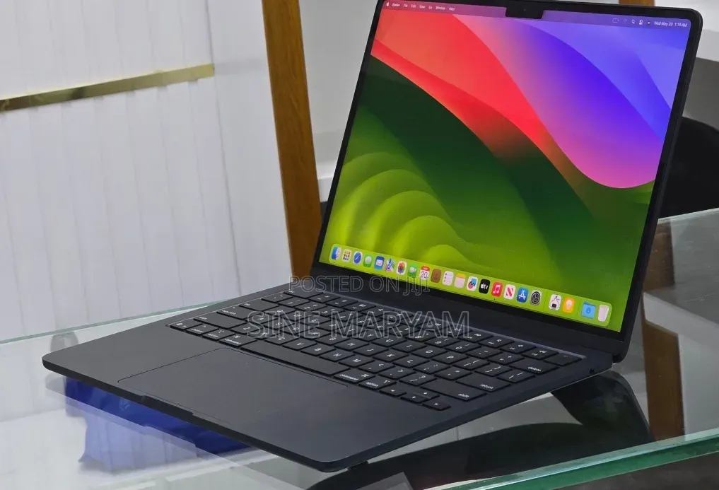 New Laptop Apple MacBook Pro 2024 M4 14-inch 16GB Apple M4 SSD 256GB