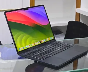 New Laptop Apple MacBook Pro 2024 M4 14-inch 16GB Apple M4 SSD 256GB
