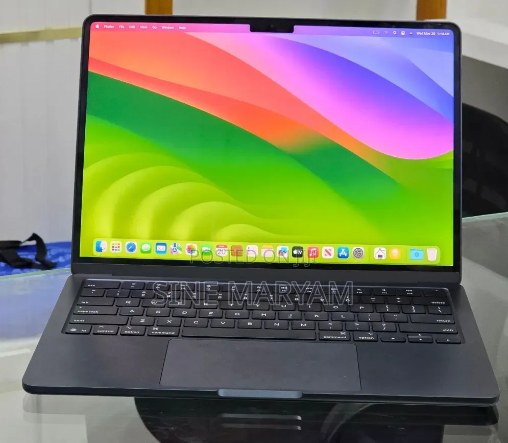 New Laptop Apple MacBook Pro 2024 M4 14-inch 16GB Apple M4 SSD 256GB