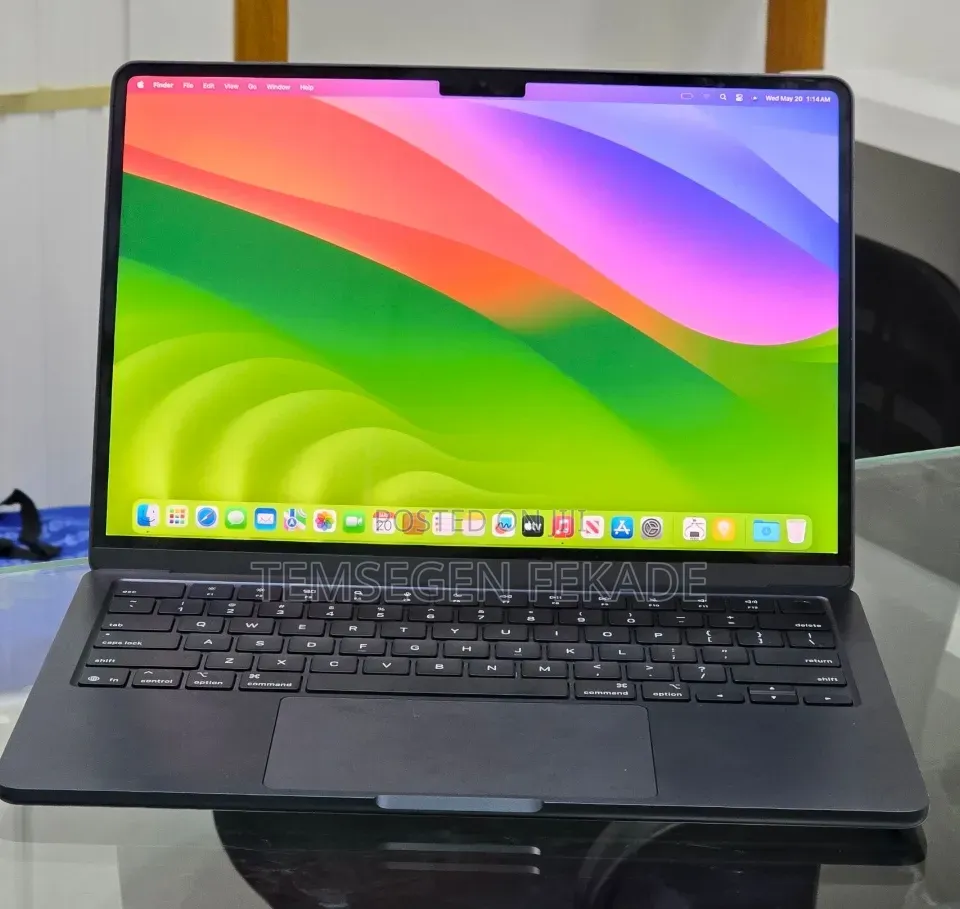 New Apple MacBook Air 2025 M4 13-inch 16GB Apple M4 Max SSD 256GB