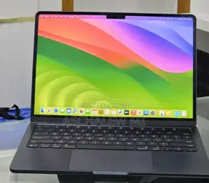 New Laptop Apple MacBook Air 2025 M4 13-inch 16GB Apple M4 SSD 256GB
