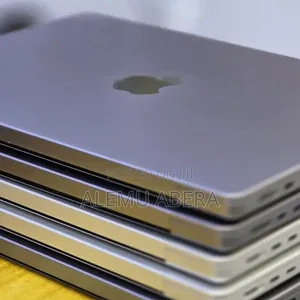 New Laptop Apple MacBook Pro M1 16GB Apple M1 Pro SSD 512GB