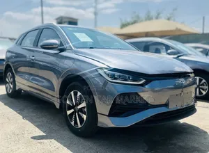 New BYD E2 43 kWh 94 hp FWD 2025 Silver