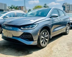 New BYD E2 43 kWh 94 hp FWD 2025 Silver