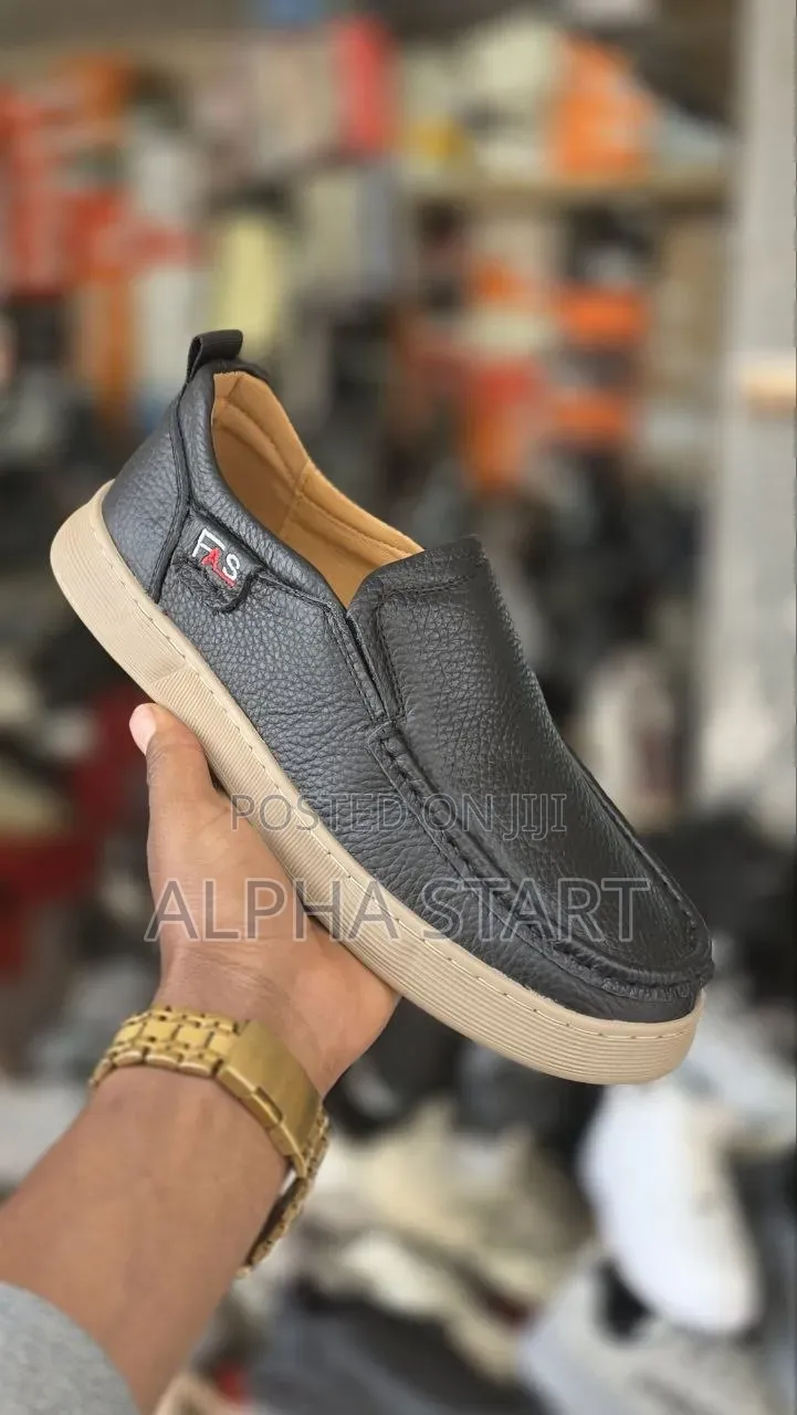 Chelise Fas Kloc Flat Lather Shoes for Man's
