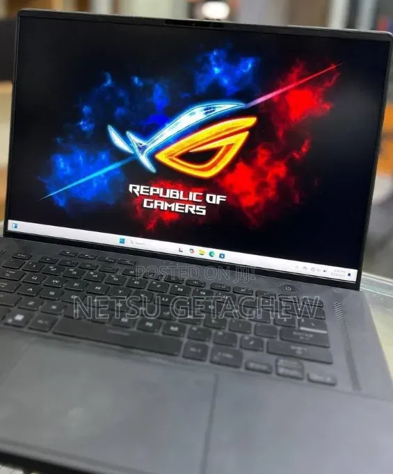 New Laptop Asus ROG Zephyrus G16 32GB Intel Core i9 SSD 1T